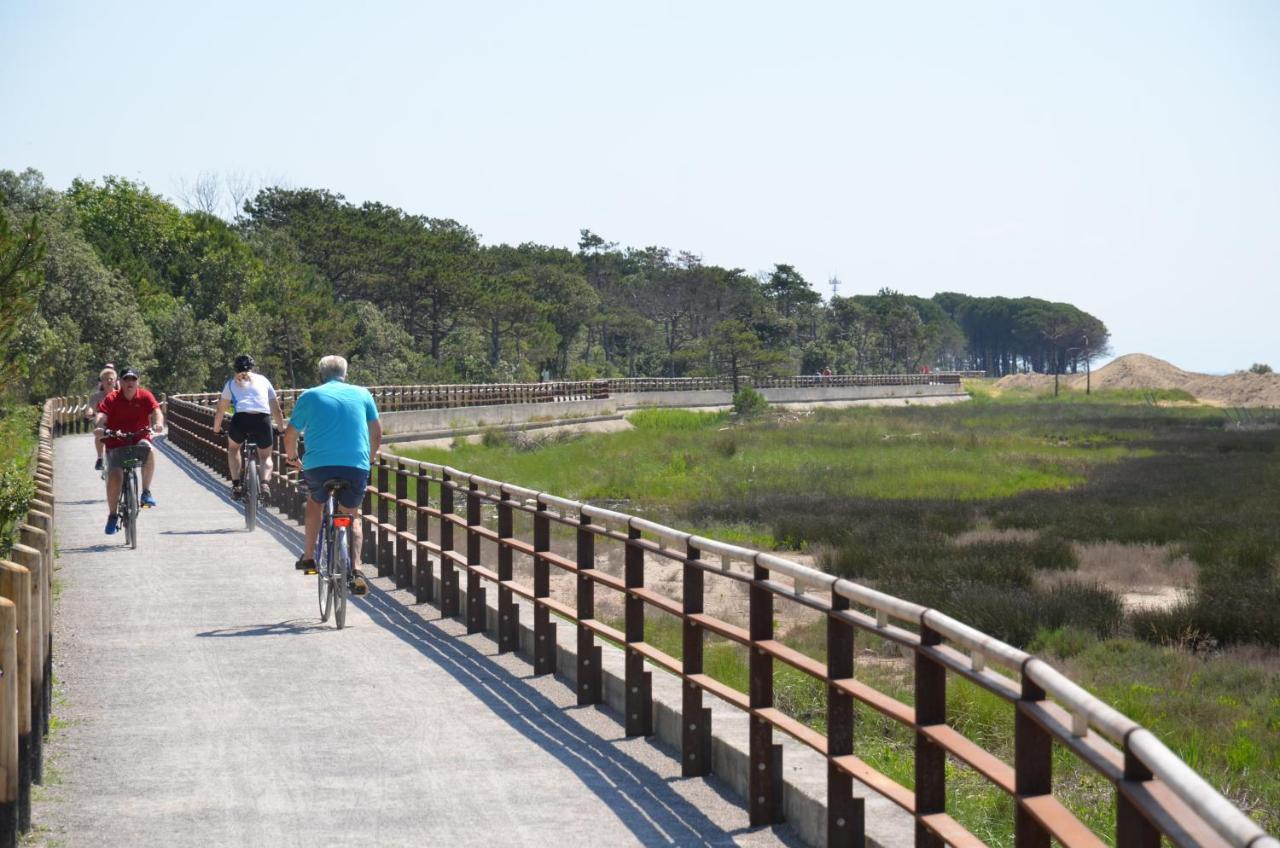 Appartamenti Atlante Bibione Buitenkant foto