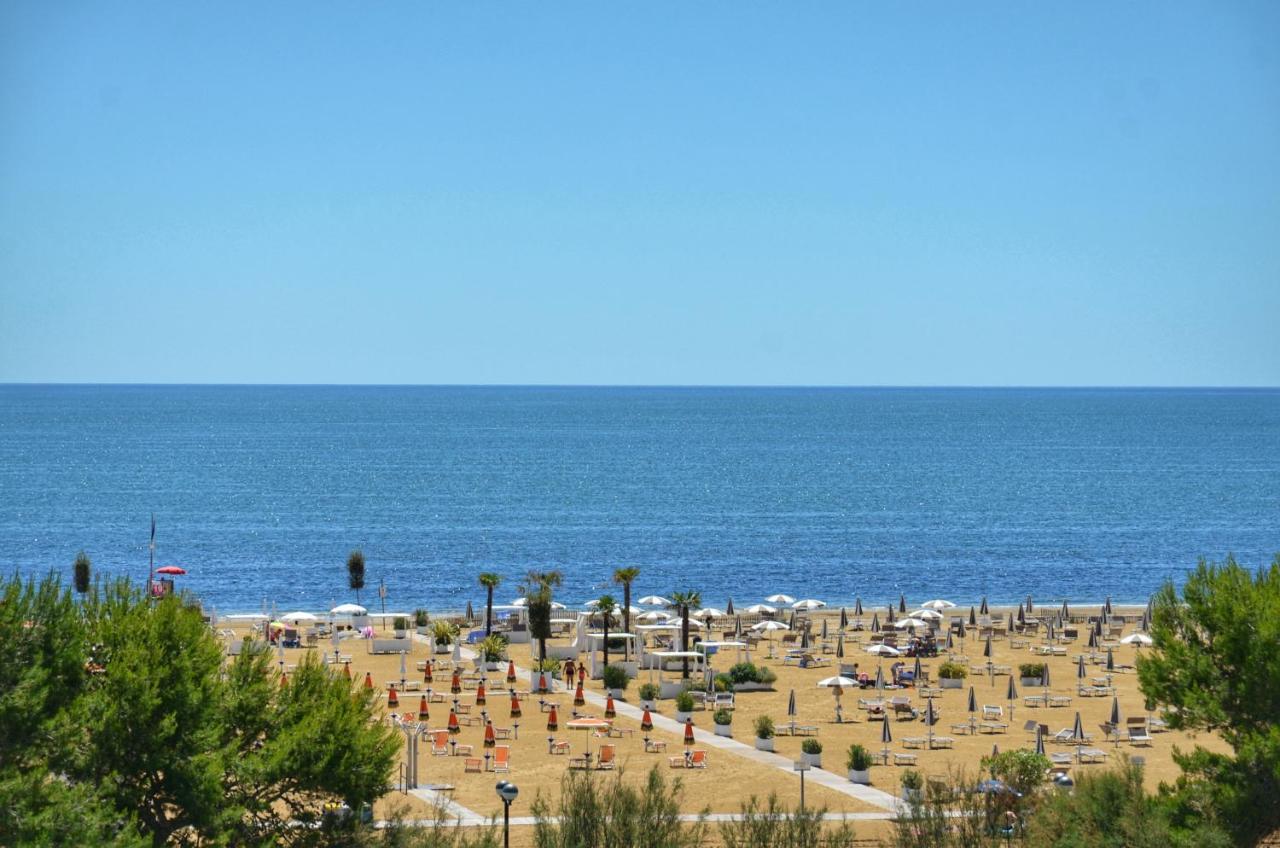 Appartamenti Atlante Bibione Buitenkant foto